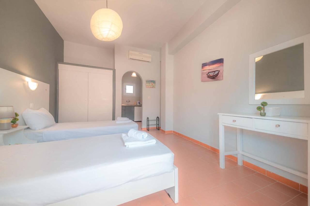 Nine Muses Apartments กาวอส ภายนอก รูปภาพ